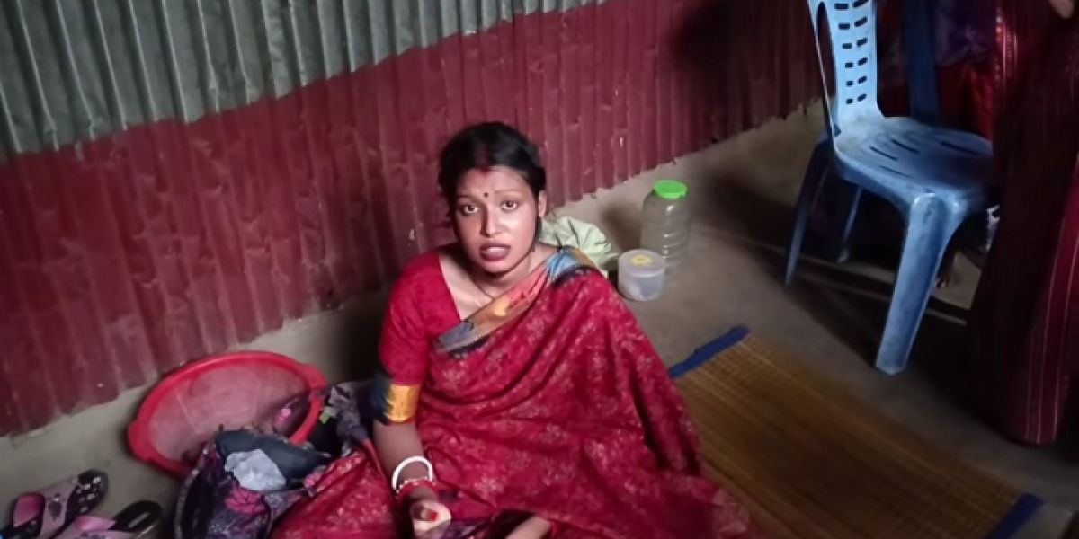 বৌয়ের স্বীকৃতি পেতে দশম শ্রেণির শিক্ষার্থী সঞ্চিতা রানীর অনশন..