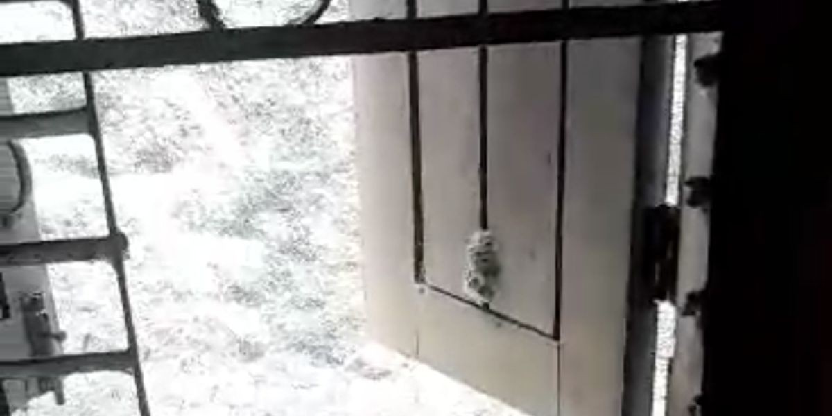 জয়পুরহাটে পপুলার লাইফ ইনস্যুরেন্স কোম্পানীর কার্যালয়ে চুরি..
