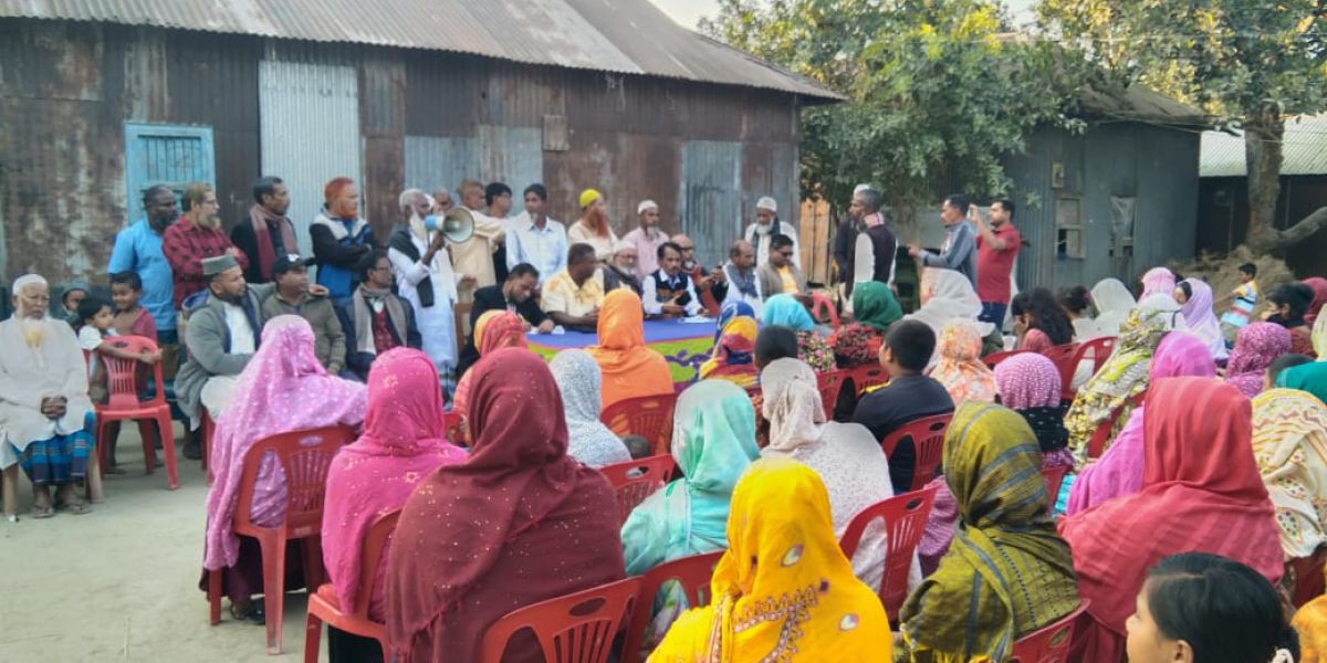 কামারখন্দে বিএনপির মহিলা উঠান বৈঠক ও দোয়া মাহফিল