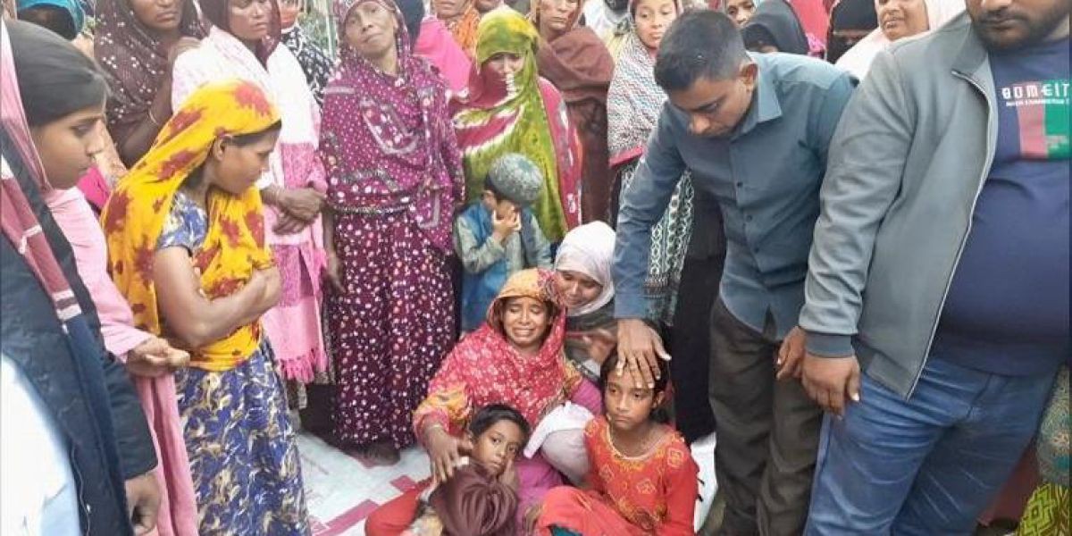 বরগুনায় পুরাকাটা ফেরিঘাটে ছুরিকাঘাতে খেয়ার মাঝি নিহত,স্বজনদের আহাজারি ..