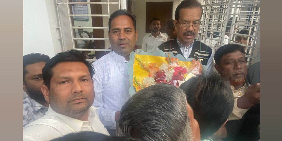গাজীপুর-৫ আসনে ফজলুল হক মিলনকে শুভেচ্ছা জানান সাবেক কাউন্সিলর নজরুল ইসলাম খান বিকি।..