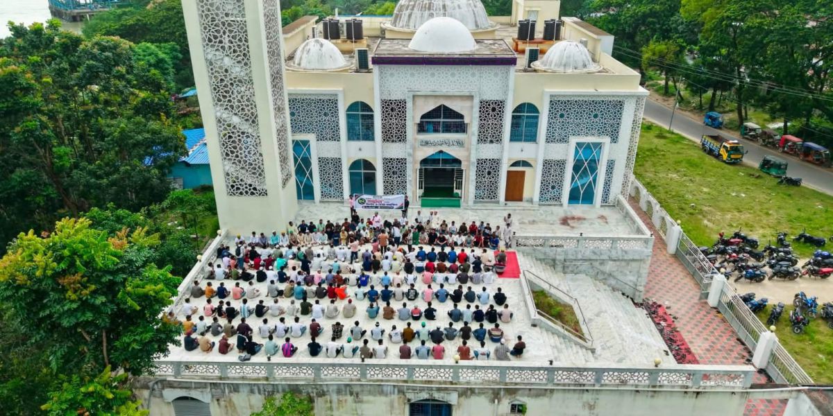 খালেদা জিয়ার আদর্শে দেশপ্রেম ও মানবিক রাজনীতির আহ্বান এস এ মুরাদ চৌধুরীর..