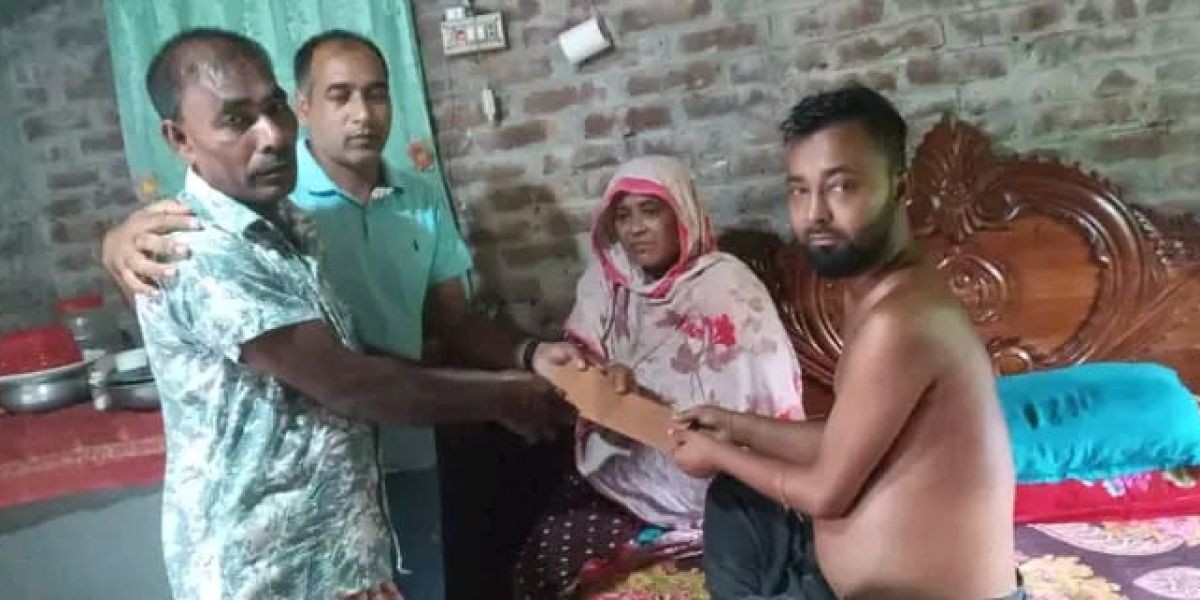 অসহায় যুবক সোহাগের পাশে দাঁড়ালেন বাংলাদেশ জাতীয়তাবাদী দল বিএনপি কেন্দ্রীয় কমিটির সাবেক সহ দপ্তর সম্পাদক অ্যাডভোকেট তাইফুল ইসলাম টিপু..