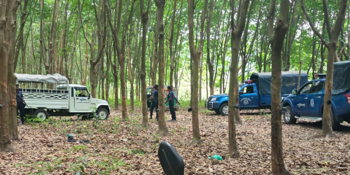 লামার ডিসি রোডে চাঁদের গাড়িতে এসে রাবার শ্রমিককে তুলে নিয়ে গেল ১২-১৩ জনের সশস্ত্র দল..