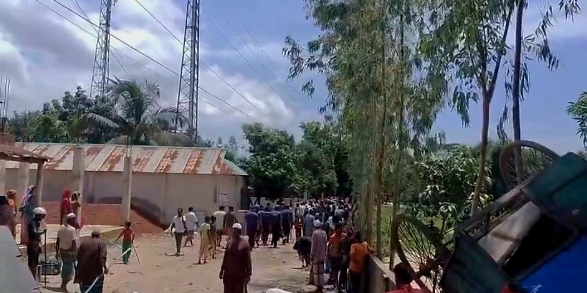নেত্রকোনার কলমাকান্দায় কবরস্থানের জমি নিয়ে রক্তক্ষয়ী সংঘর্ষ: নারীসহ আহত ৫৬..