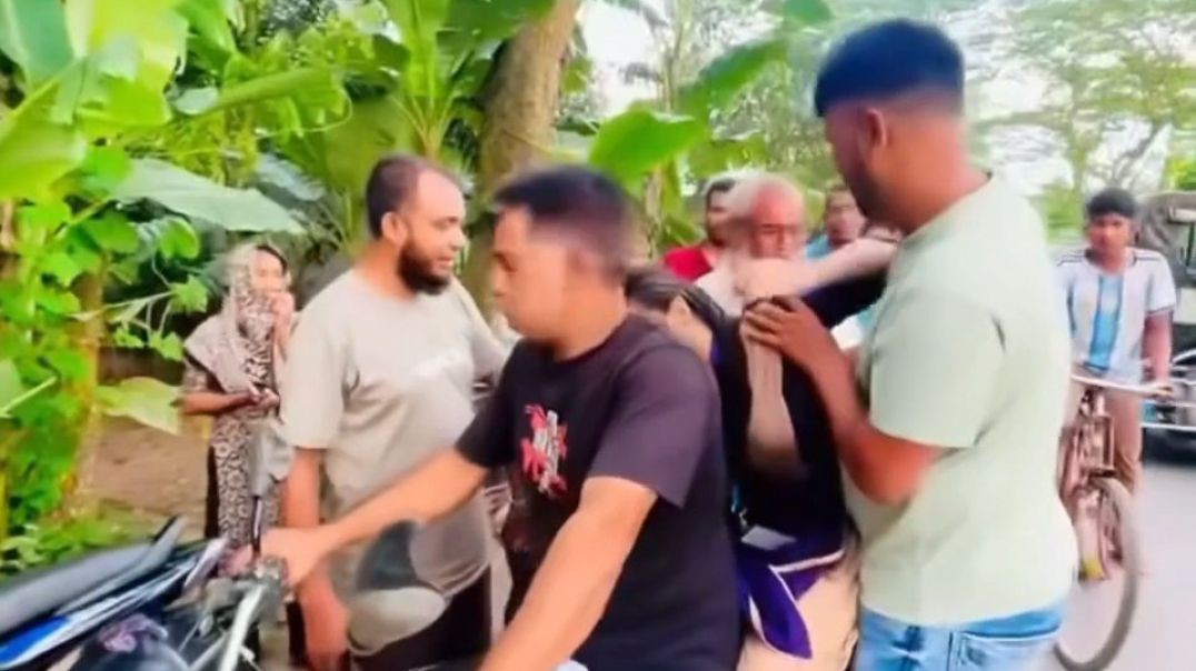 ⁣বগুড়ায় ভয়াবহ স্কুলবাস দুর্ঘটনা বাস উল্টে খাদে, প্রাণ গেল অষ্টম শ্রেণির শিক্ষার্থীর—আহত অন্তত ১৫