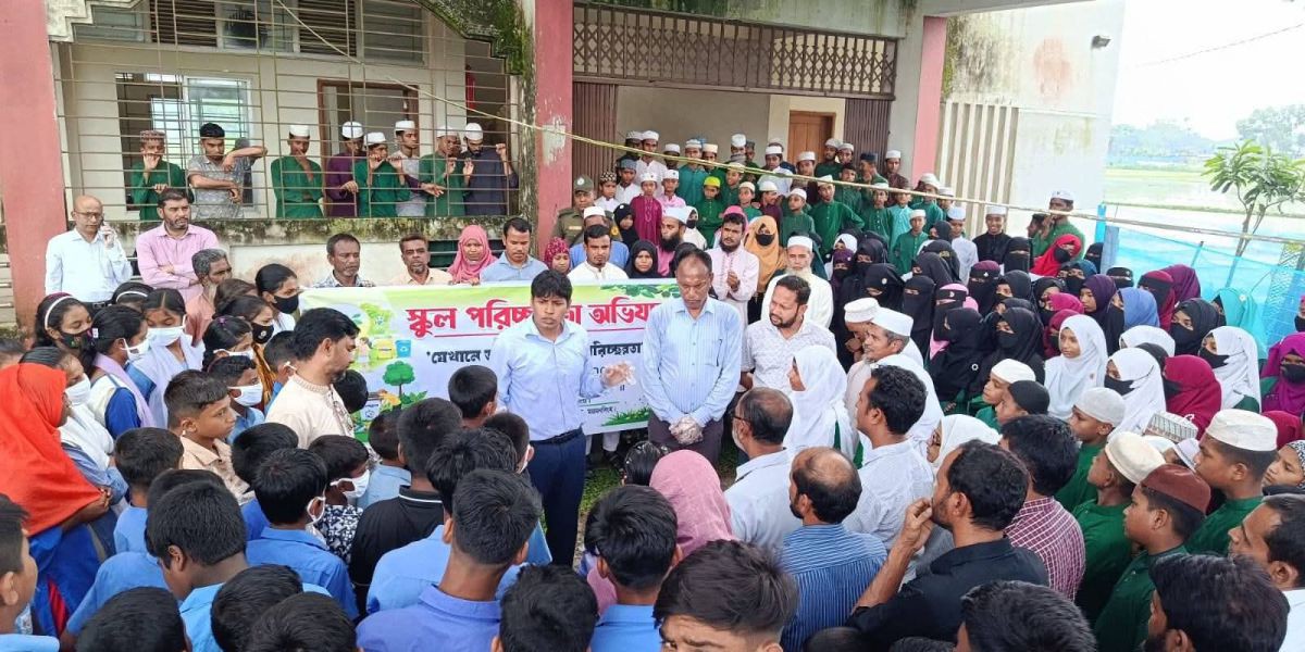 যেখানে আমি, সেখানেই পরিচ্ছন্নতা' স্লোগানে তারাকান্দাজুড়ে ক্লিন সানডে কর্মসূচি..