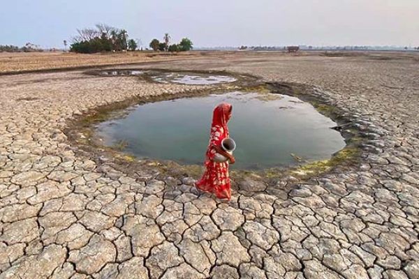 জলবায়ু তহবিলে ২১০০ কোটি টাকার দুর্নীতি: সুশাসনের চরম সংকট..