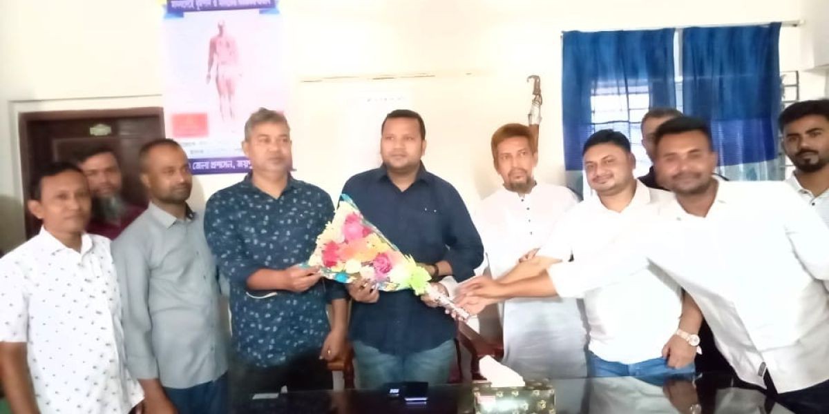 পাঁচবিবি বাগজানা উচ্চ বিদ্যালয়ের নবনির্বাচিত সভাপতি শামীম মন্ডলকে সংবর্ধনা..