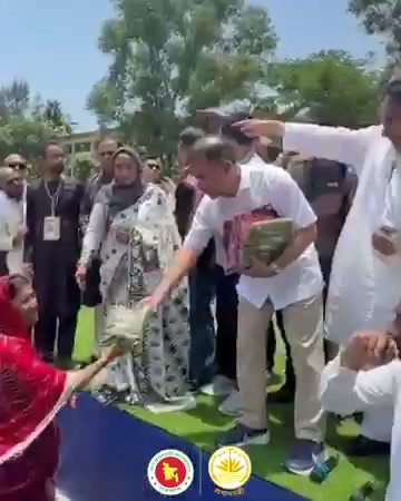 ⁣জিয়াউর রহমানের শাহাদাৎবার্ষিকীতে প্রধানমন্ত্রীর ত্রাণ বিতরণ ও চিকিৎসা সেবা