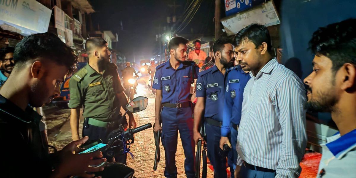 মঠবাড়িয়া উপজেলা নির্বাহী অফিসার মোঃ আতাউর রাব্বী মহোদয়ের নির্দেশনায় জননিরাপত্তা ও শৃঙ্খলা বজায় রাখতে অভিযান পরিচালনা করা হচ্ছে।  অভিযানের আওতায়  রাত ৮..