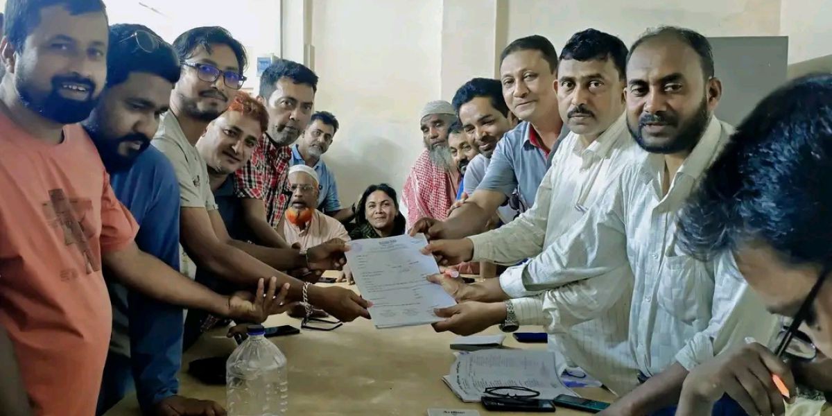দীর্ঘ ১৯ বছর পর মোংলা বন্দর বণিক সমিতির নির্বাচনে প্রার্থীর ছড়াছড়ি, ব্যবসায়ীদের মাঝে ব্যাপক উৎসাহ..