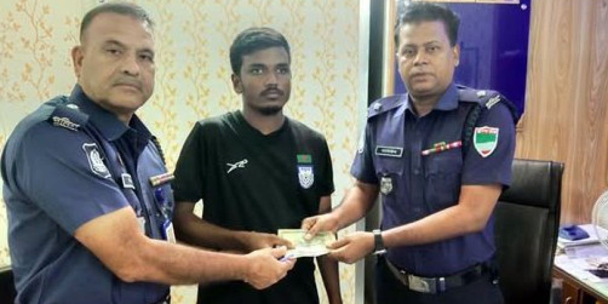 ভূল নম্বরে চলে যাওয়া টাকা উদ্ধার করে মালিককে দিল শ্যামনগর থানা পুলিশ..