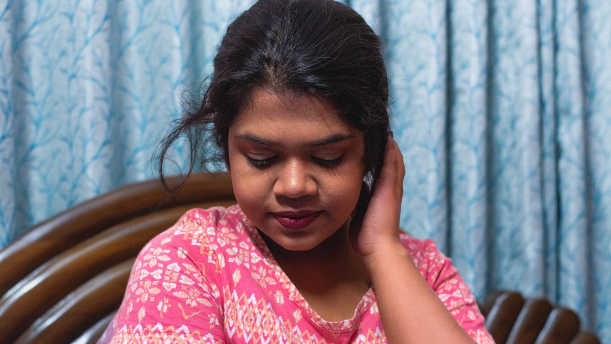 কর্মক্ষেত্রে মানসিক স্বাস্থ্য: শ্রম আইনে 'দায়িত্ব' আছে, 'অধিকার' কি সুদূরপরাহত?