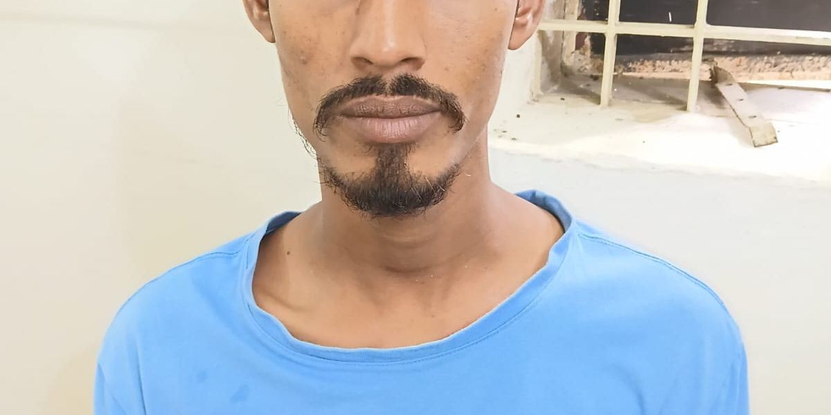 সিরাজগঞ্জে আদালতের দ্বিতীয় তলা থেকে লাফিয়ে পালানো আসামি গ্রেপ্তার..