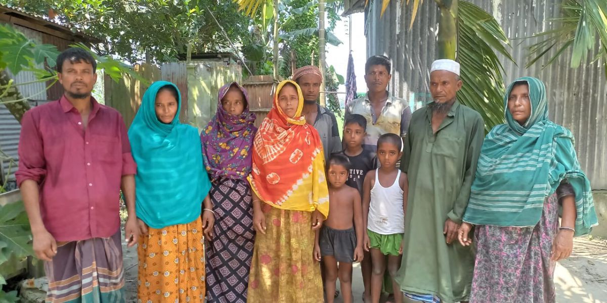 বকশীগঞ্জে আকিকার গোশত না দেওয়াকে কেন্দ্র করে হামলা, রাস্তা অবরোধ..