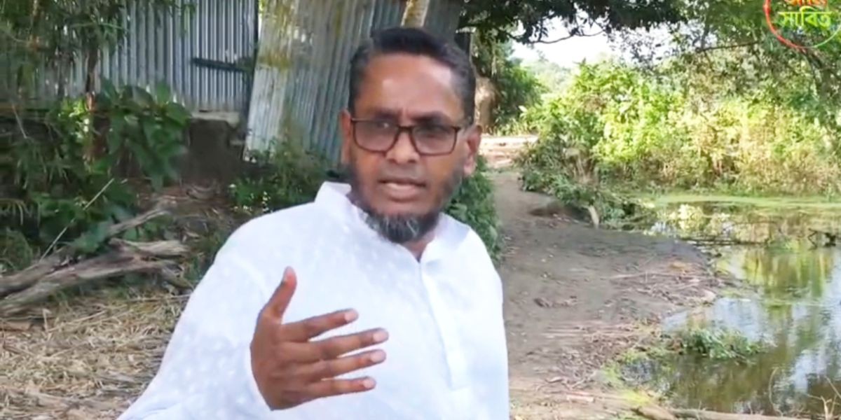 স্কুলের রাস্তার বেহাল অবস্থা দেখে এগিয়ে এলেন সদরপুর বিএনপির আহ্বায়ক কাজী বদু..