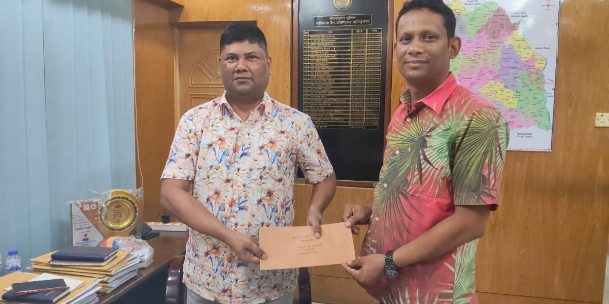 ধামরাই থানায় যোগদানের প্রথম মাসেই সাফল্য, পুরস্কৃত এসআই এনামুল হক..