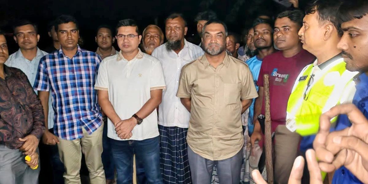 সিরাজগঞ্জে গরু চুরি রুখতে ‘বাঁশকল’, গভীর রাতে চেকপোস্টে পুলিশ সুপার..
