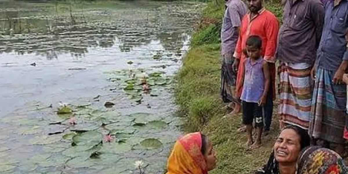 বাগেরহাটে শাপলা তুলতে গিয়ে দুই শিশুর সলিলসমাধি ও ভ্যানচালকের রহস্যজনক মৃত্যু..