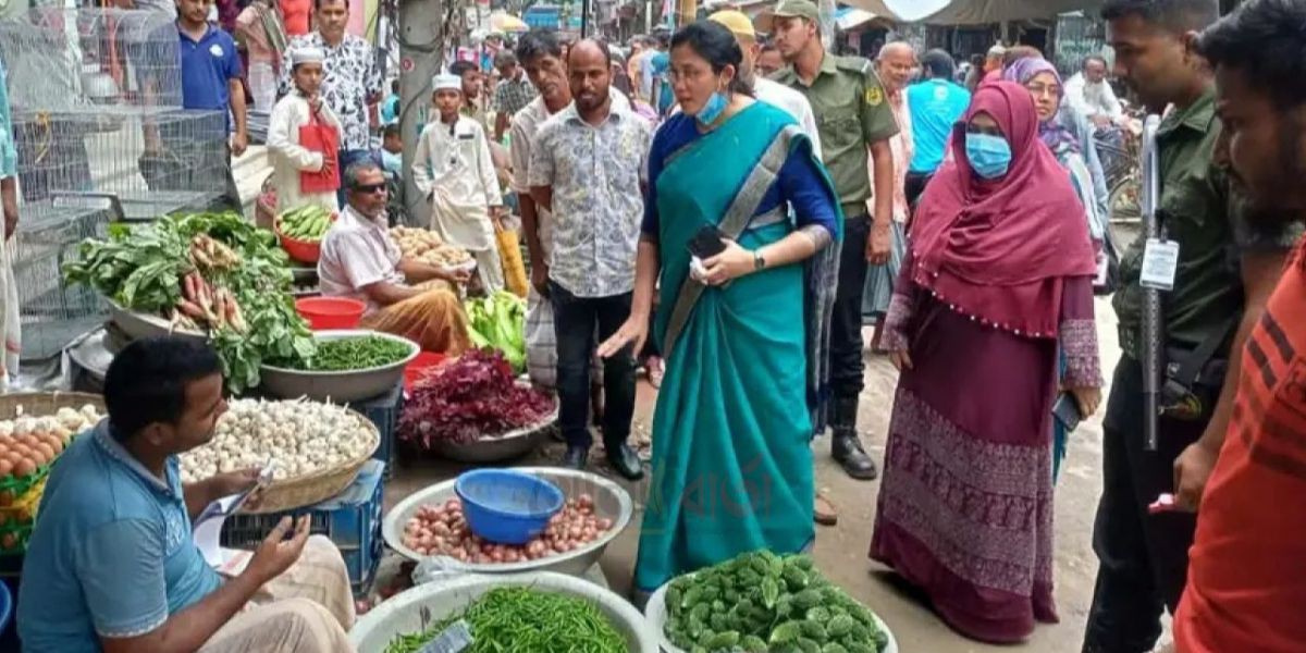 বেলকুচিতে যানজট নিরসনে অবৈধ দখল উচ্ছেদ অভিযান