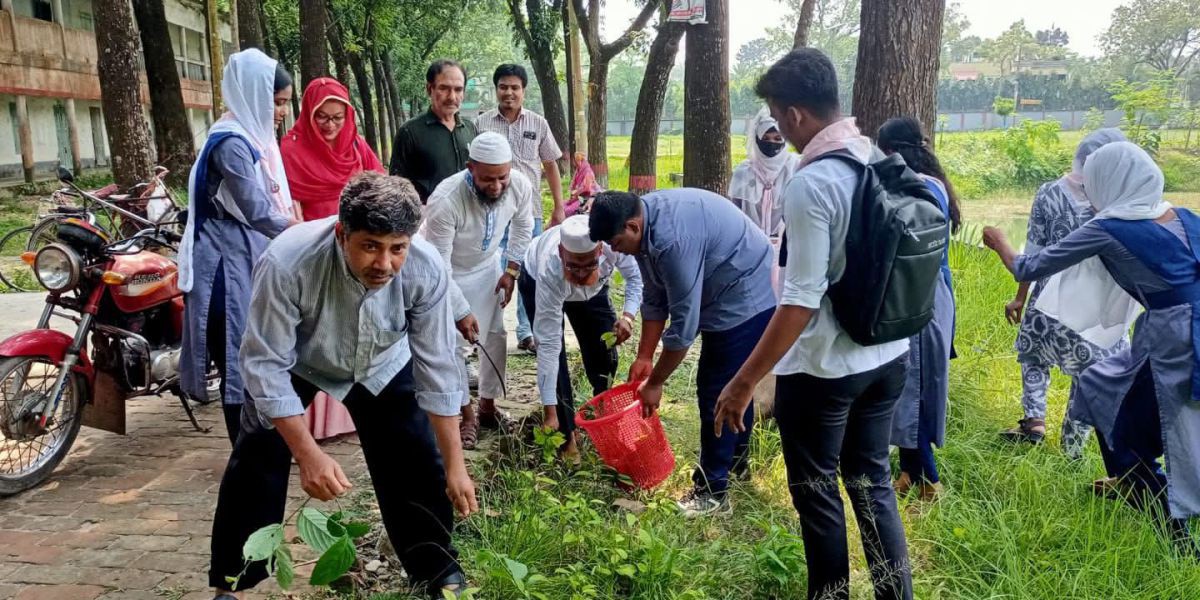 পরিচ্ছন্নতার বার্তা নিয়ে কালীগঞ্জ সরকারি কলেজে রোভার স্কাউটদের অভিযান..