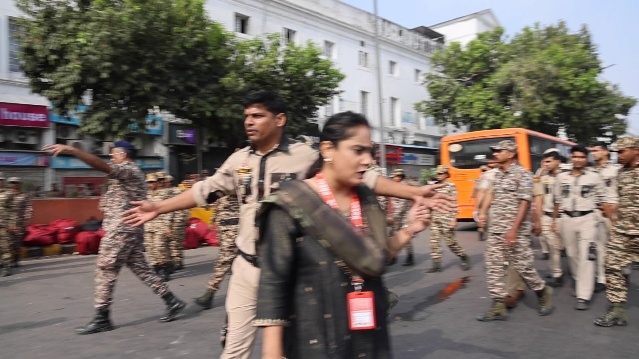 এক্স-এ প্রজ্ঞা মিশ্র