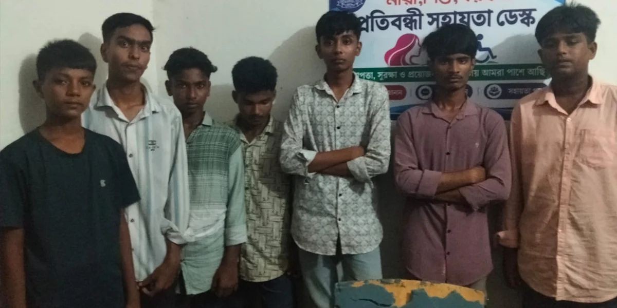 চিফ হুইপের নির্দেশনায় বরগুনায় কিশোর গ্যাং ও মাদকের বিরুদ্ধে অভিযান ; পাথরঘাটায় গ্রেফতার ২১,জব্দ ৯ মোটরসাইকেল  ..