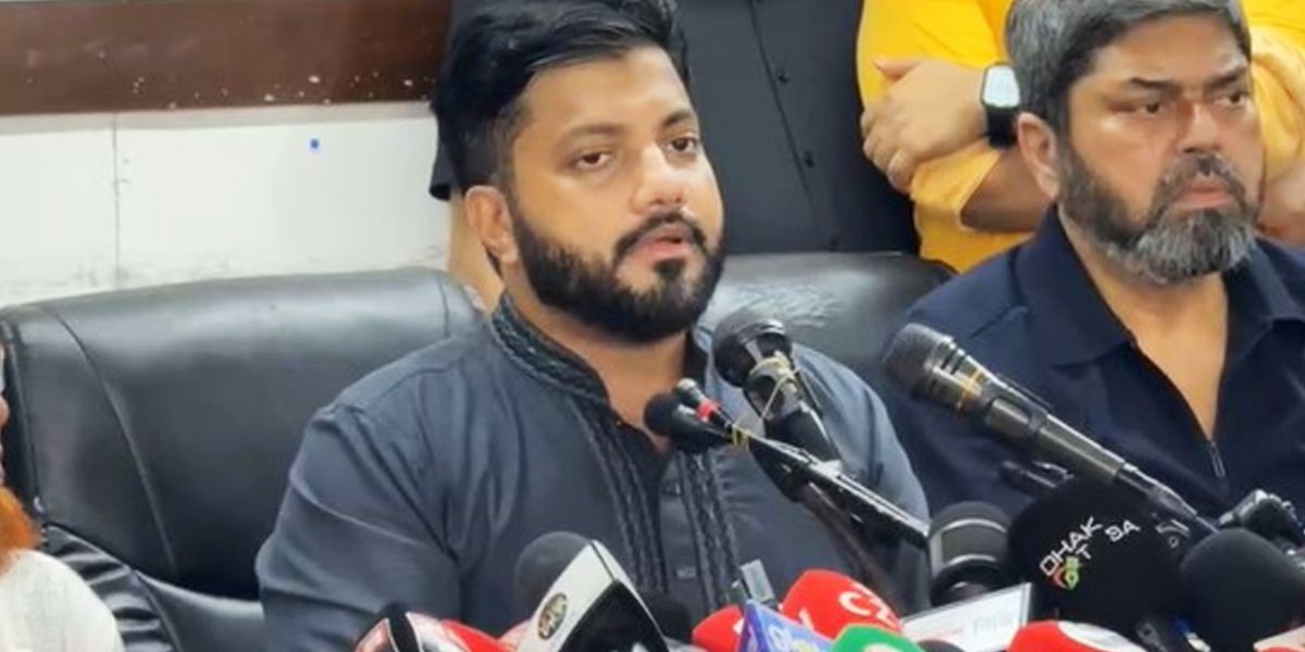 মন্ত্রিসভা থেকে ইশরাক হোসেনের পদত্যাগ: নেপথ্যের রাজনীতি ও তারেক রহমানের কৌশল..