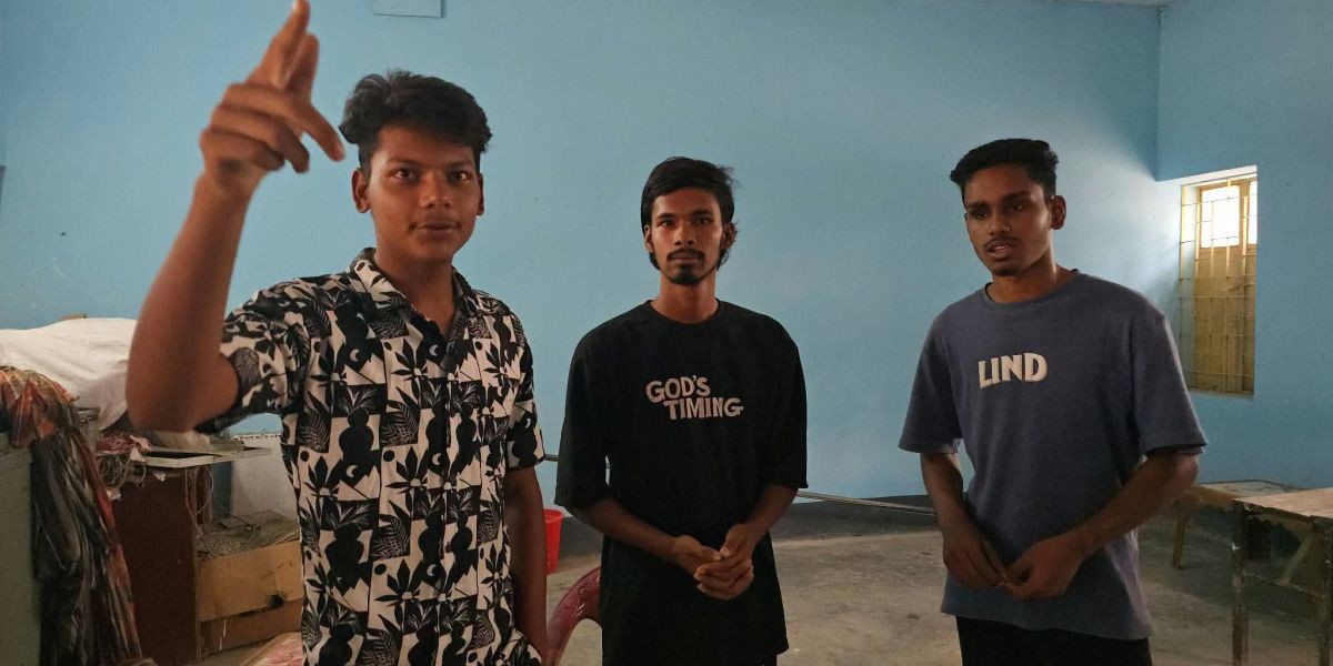 ঠাকুরগাঁও-১ উপনির্বাচন: ভোটকেন্দ্রে অনিয়মের দায়ে আটক তিন শিক্ষার্থী..