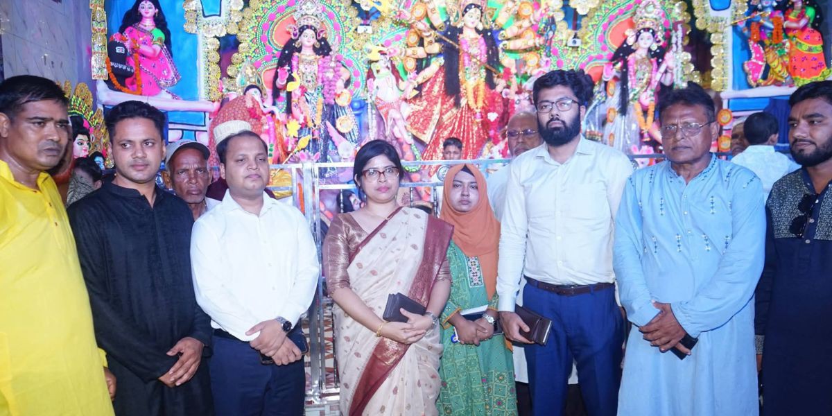 সাম্প্রদায়িক সম্প্রীতি ও শান্তিপূর্ণ পরিবেশে দুর্গোৎসব উদযাপনের আহ্বান সাতক্ষীরা জেলা প্রশাসকের..