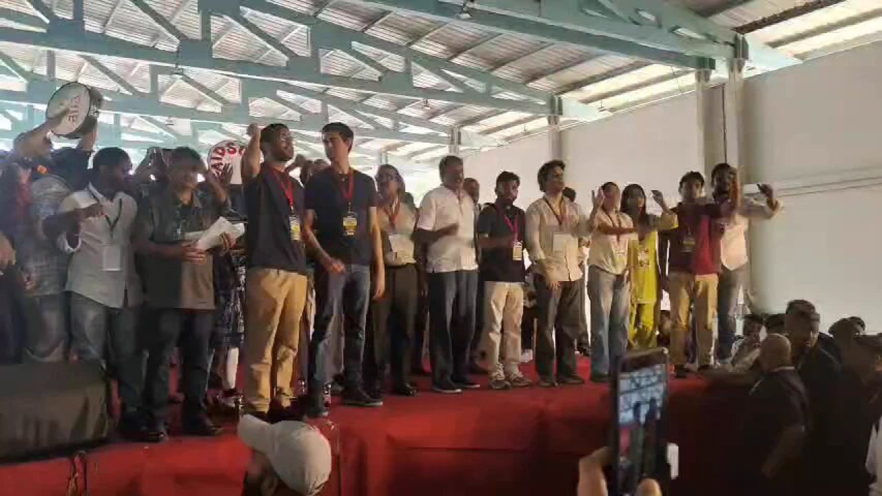 বেঙ্গালুরুতে এসআইআর বিরোধী বিক্ষোভে ধ্রুব রাঠী ও প্রকাশ রাজ