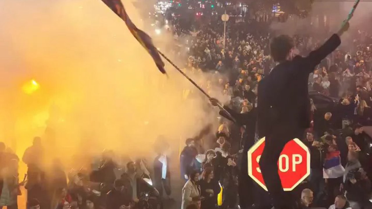 ⁣সার্বিয়ায় ছাত্র আন্দোলনের জয়, নির্বাচনে স্বৈরাচারী ভুচিচের পতন