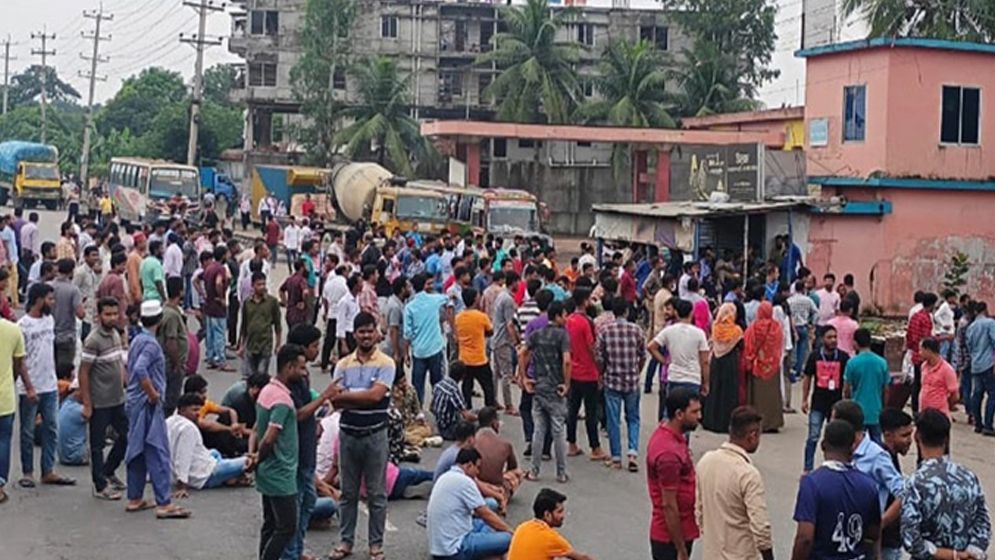 গাজীপুরে শ্রমিক বিক্ষোভ, দুই মহাসড়কে দীর্ঘ যানজট